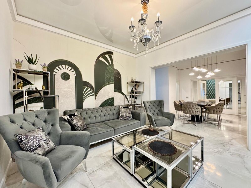 Armeneasca Apartament spatios si modern in imobil reconsolidat