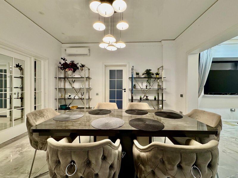 Armeneasca Apartament spatios si modern in imobil reconsolidat