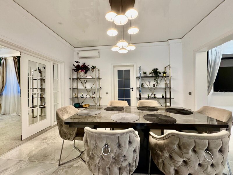 Armeneasca Apartament spatios si modern in imobil reconsolidat