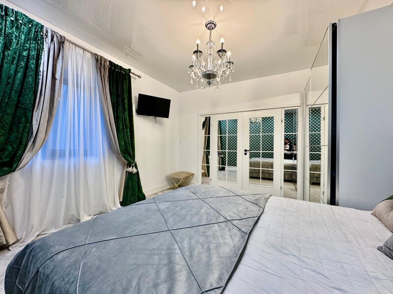 Armeneasca Apartament spatios si modern in imobil reconsolidat