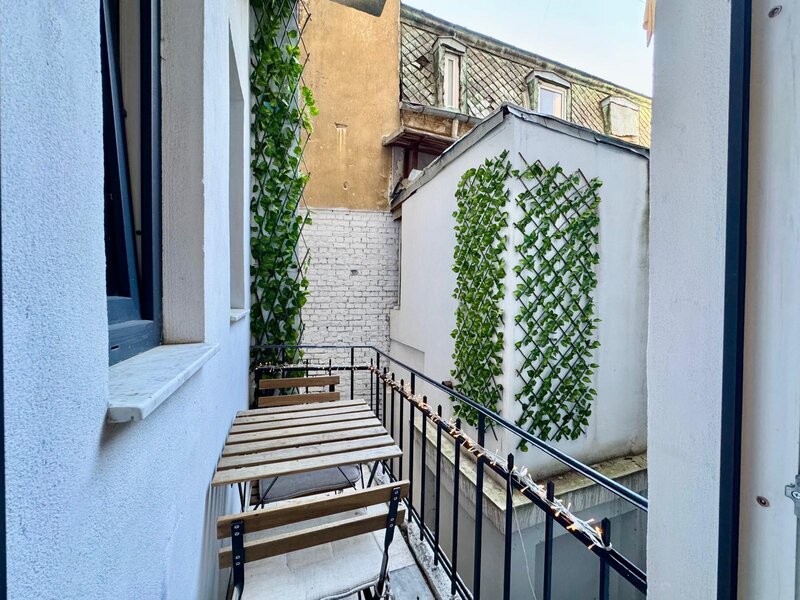 Armeneasca Apartament spatios si modern in imobil reconsolidat